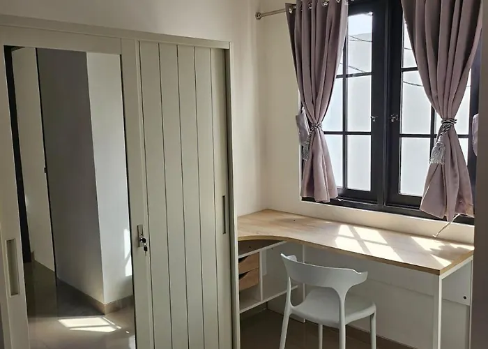 Entire House * ジンバラン